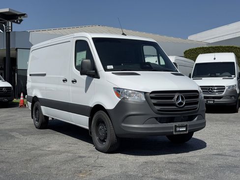 New 2025 Mercedes-Benz Sprinter 2500 image 2