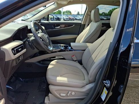 Used 2023 Lincoln Nautilus Reserve AWD/4WD image 13