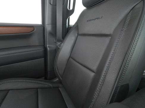 Used 2026 GMC Yukon XL Denali w/ Sun & Power Step Package AWD/4WD image 28