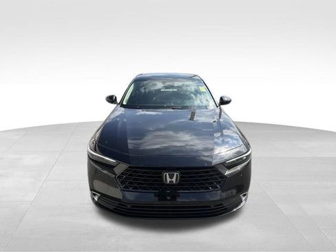 Used 2025 Honda Accord Touring image 3
