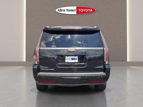 Used 2016 Cadillac Escalade Premium RWD image 10