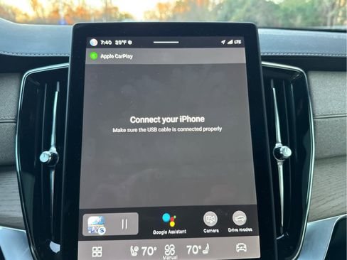 Certified 2025 Volvo XC90 T8 Core w/ Protection Package Premier image 66