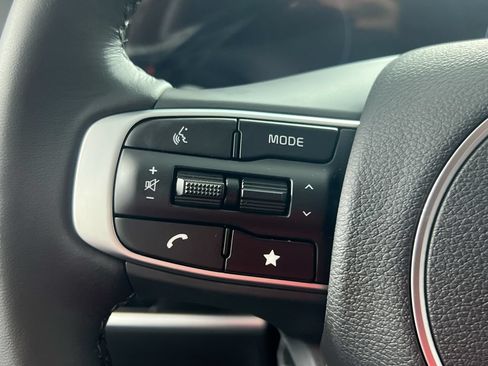 Certified 2025 Kia Sportage SX FWD image 17