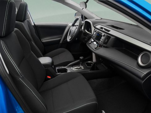 Used 2018 Toyota RAV4 XLE FWD image 27