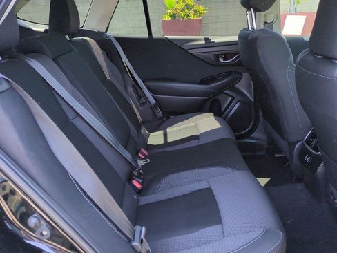 Used 2024 Subaru Outback Premium AWD/4WD image 23