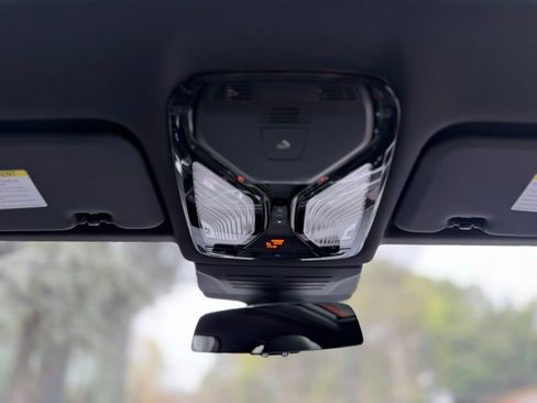 Used 2025 BMW X6 xDrive40i image 50