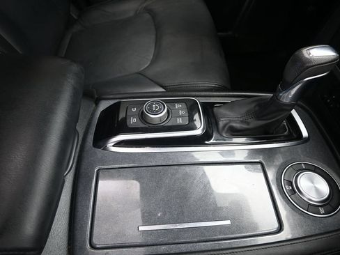 Used 2022 Nissan Armada SL w/ Midnight Edition Package RWD image 28