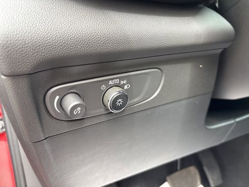 Used 2023 Buick Envision Essence AWD/4WD image 25