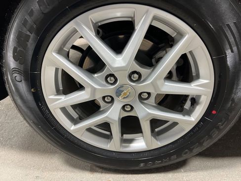 Used 2024 Chevrolet Equinox LT image 45