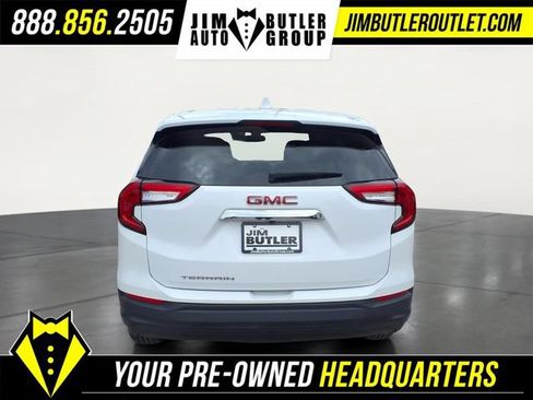 Used 2024 GMC Terrain SLE FWD image 17