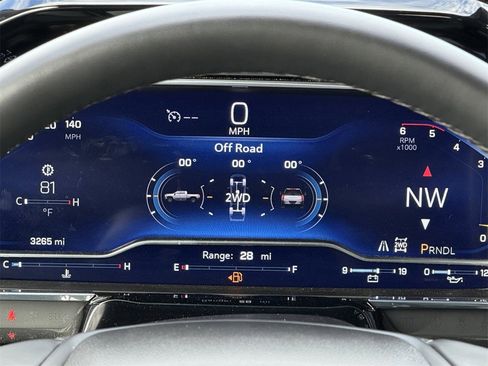 Certified 2025 Chevrolet Silverado 2500 LT w/ Convenience Package image 17