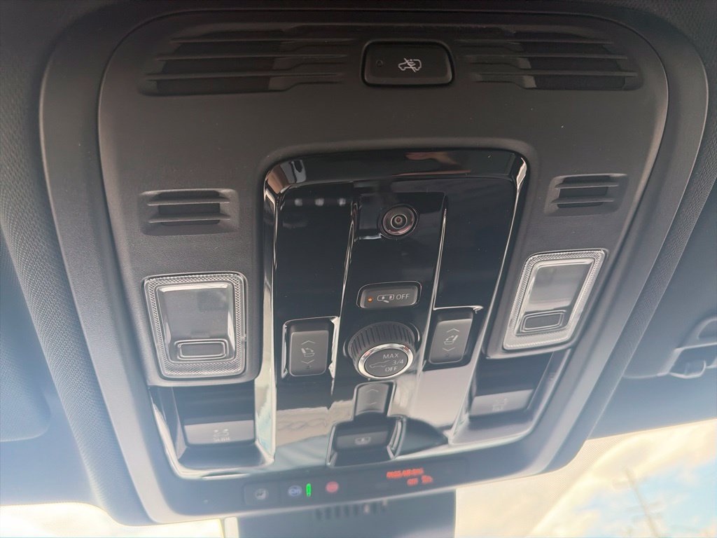 New 2026 GMC Yukon AT4 w/ AT4 Premium Package AWD/4WD image 25