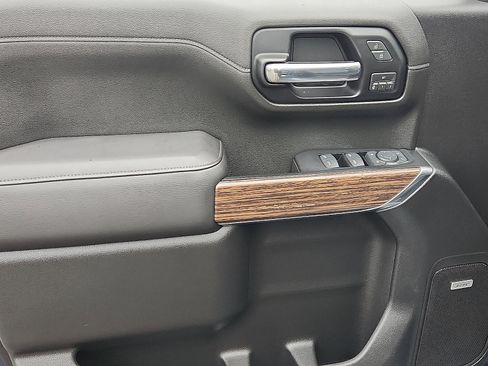 Used 2019 Chevrolet Silverado 1500 High Country w/ High Country Premium Package image 12