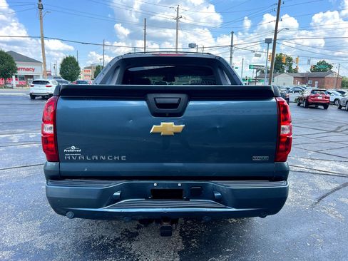 Used 2012 Chevrolet Avalanche LT image 4