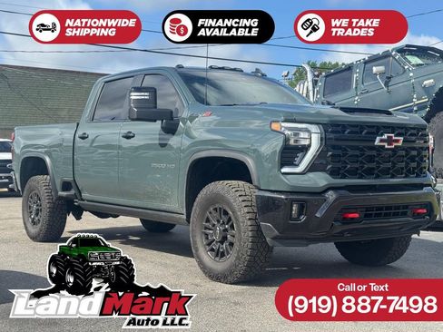 Used 2025 Chevrolet Silverado 2500 ZR2 w/ Technology Package image 1