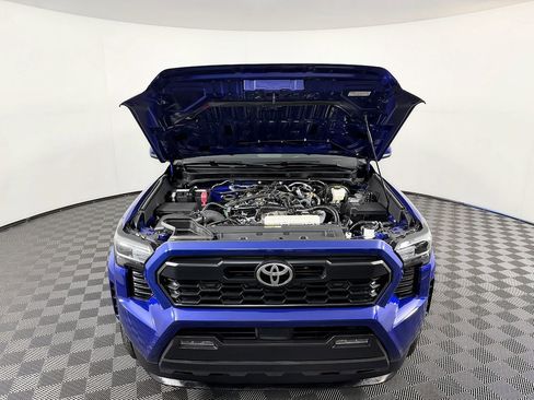 Used 2024 Toyota Tacoma TRD Sport AWD/4WD image 20