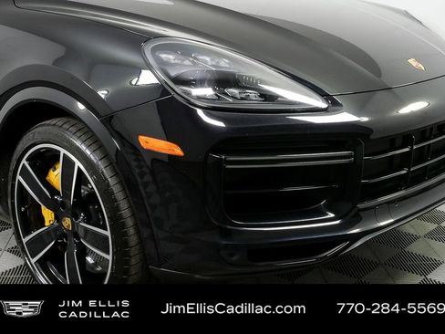 Used 2021 Porsche Cayenne Turbo S w/ Premium Package Plus image 41