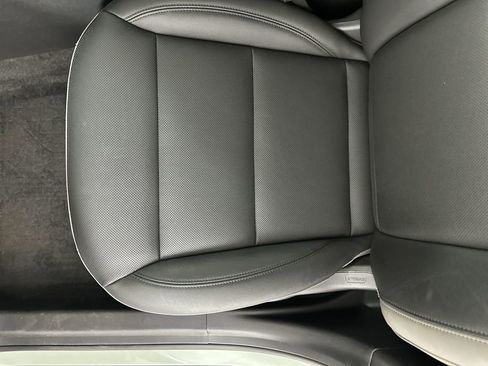 Used 2025 Chevrolet Trax ACTIV w/ Sunroof Package FWD image 23