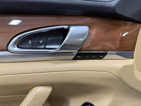 Used 2016 Porsche Panamera Edition image 20
