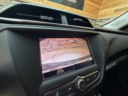 Used 2022 Chevrolet TrailBlazer LT w/ Driver Confidence Package FWD image 20