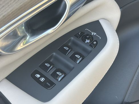Certified 2026 Volvo XC90 B6 Plus w/ Protection Package Premier AWD/4WD image 14