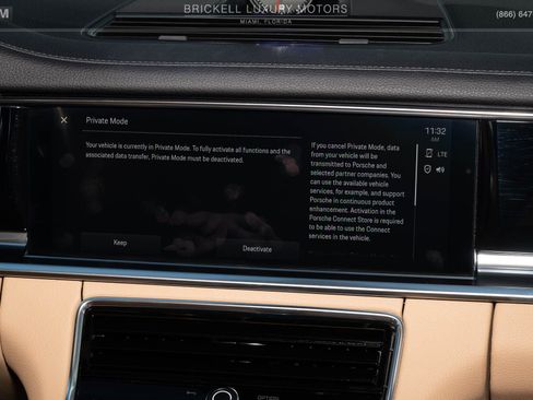 Used 2022 Porsche Panamera image 21