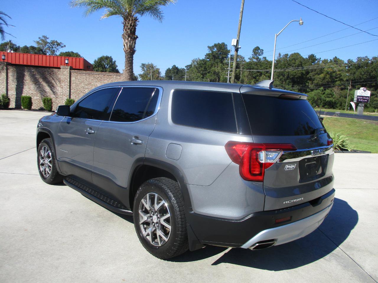 Used 2020 GMC Acadia SLE FWD image 12