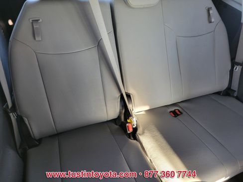 Certified 2023 Toyota Sienna Limited image 15