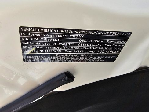 Used 2023 Nissan Rogue S image 27