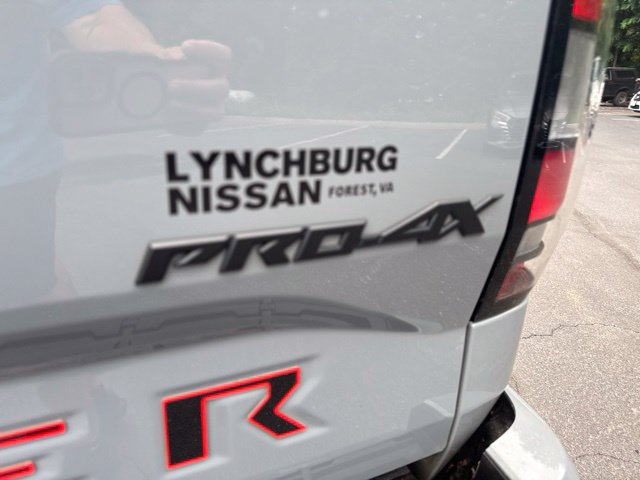Used 2024 Nissan Frontier PRO-4X w/ Technology Package AWD/4WD image 12