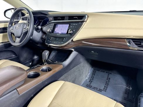 Used 2013 Toyota Avalon Limited image 34