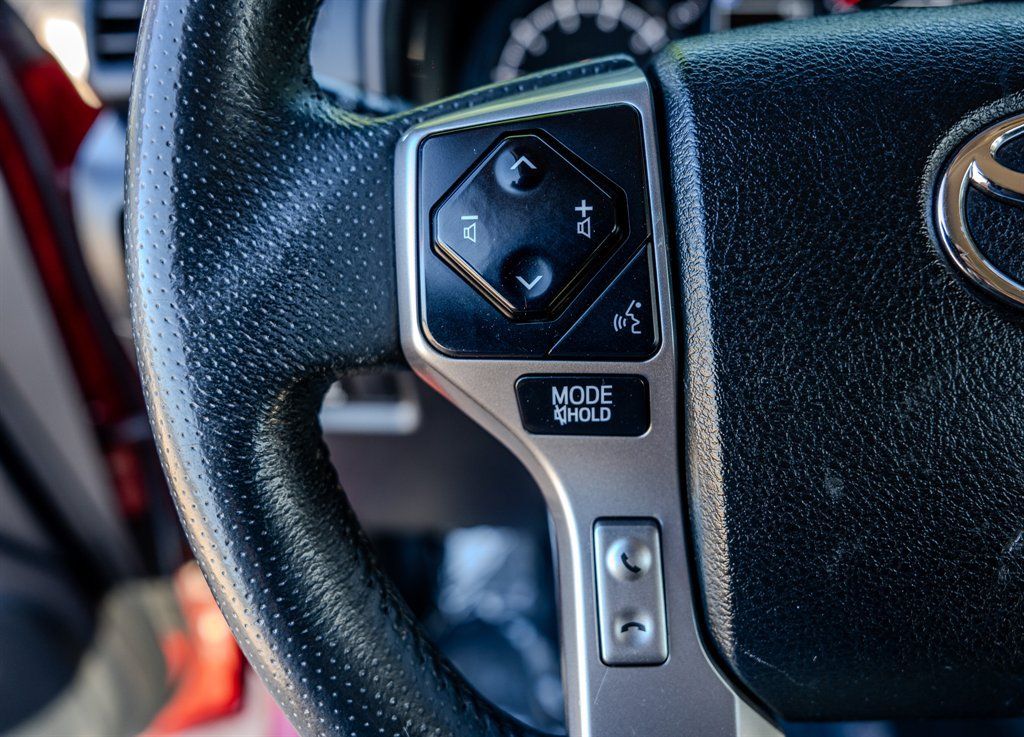Used 2021 Toyota 4Runner SR5 AWD/4WD image 16