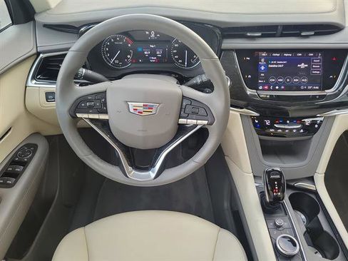 Certified 2022 Cadillac XT6 Premium Luxury image 55