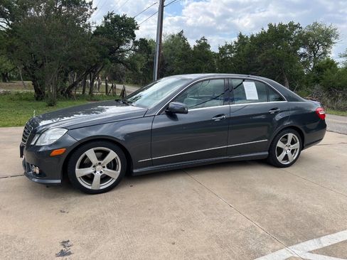 Used 2010 Mercedes-Benz E 350 Sedan image 6