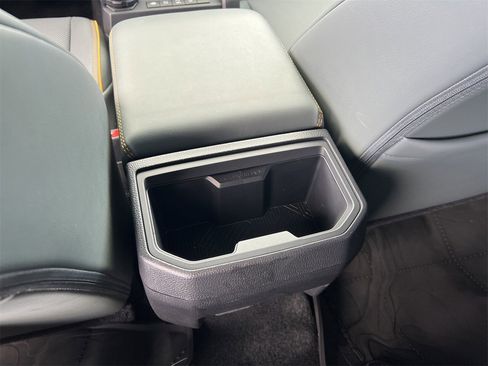 Used 2025 Toyota Tacoma Trailhunter image 36