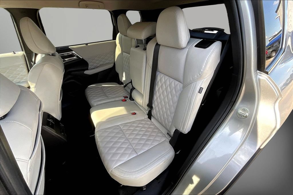 Used 2024 Mitsubishi Outlander SEL AWD/4WD image 22