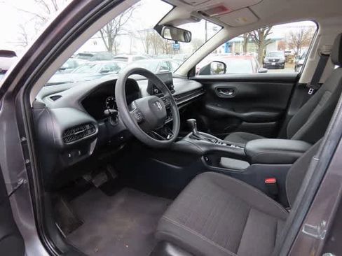 Used 2023 Honda HR-V LX image 2