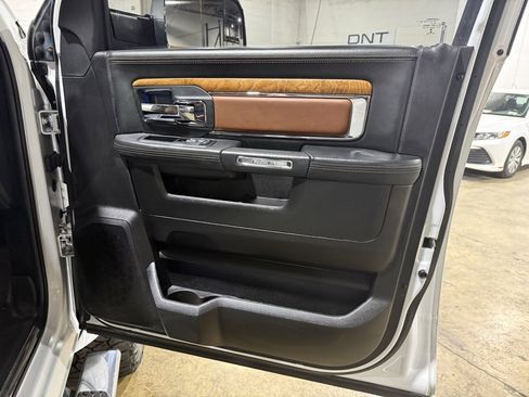 Used 2018 RAM 2500 Longhorn w/ Snow Chief Group image 25