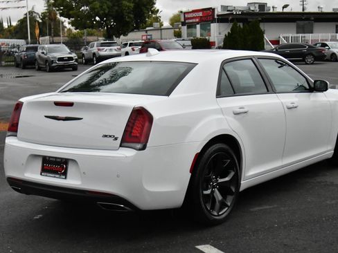 Used 2023 Chrysler 300 S image 8
