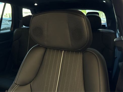 New 2026 Cadillac Vistiq Luxury image 31