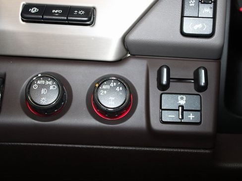 Used 2016 GMC Yukon Denali w/ Open Road Package image 34