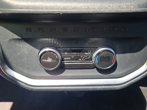 Used 2025 Ford Expedition Active AWD/4WD image 23