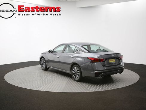 Used 2024 Nissan Altima 2.5 SV w/ SV Premium Package image 75