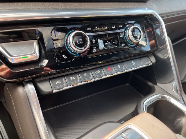 Used 2025 GMC Sierra 1500 Denali AWD/4WD image 21