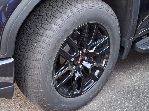 Certified 2024 GMC Sierra 1500 Elevation w/ X31 Off-Road Package AWD/4WD image 10