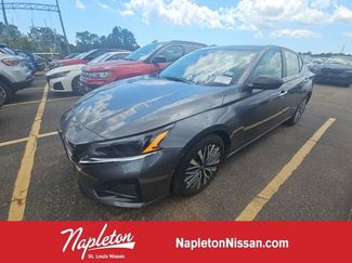 Used 2025 Nissan Altima 2.5 SV FWD video 1