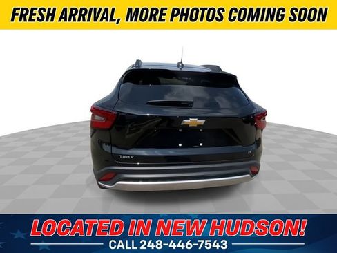 Used 2024 Chevrolet Trax LT w/ Driver Confidence Package FWD image 9