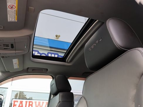 Used 2018 GMC Sierra 2500 Denali w/ Duramax Plus Package image 21