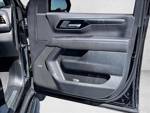 Used 2025 Chevrolet Suburban RST w/ Comfort Package RWD image 19