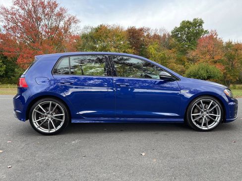 Used 2017 Volkswagen Golf 4-Door image 39